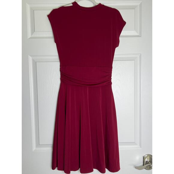 ModCloth Dance Floor Date Ruched A-line Dress Womens M Burgundy Bow-Topped Neck - Picture 3 of 6